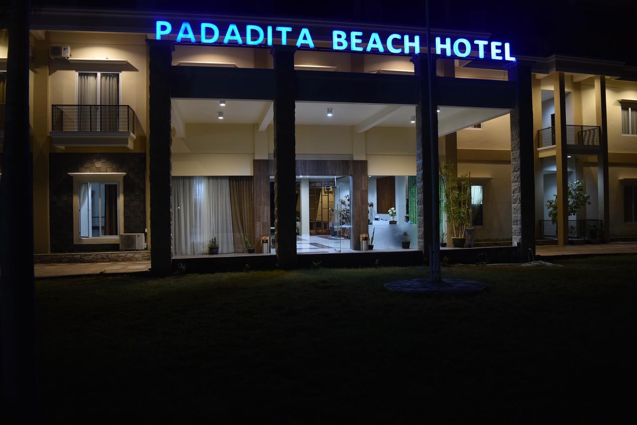 Padadita Beach Hotel Waingapu Buitenkant foto